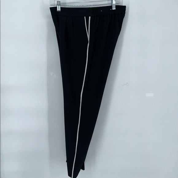 Ann Taylor Pull On Jogger Pleated Front Pockets Ankle Pants Sz 6 NWT Black - Picture 6 of 12